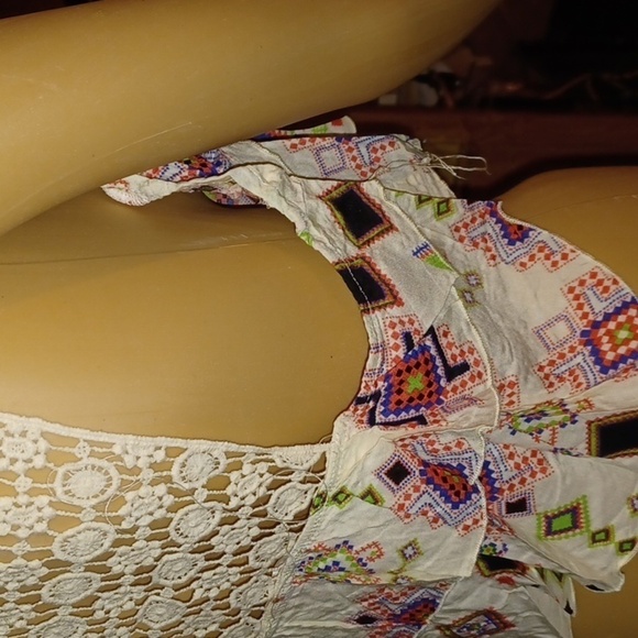 Adorable Half Shirt - Picture 4 of 6